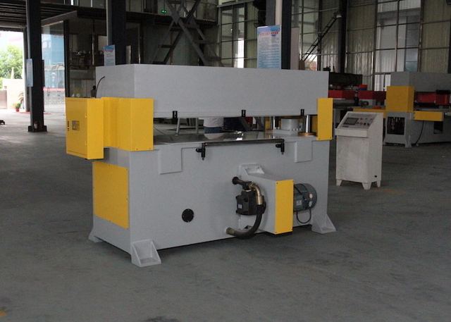 Fast Four Column Hydraulic Clicker Cutting Machine For N95 Face Mask