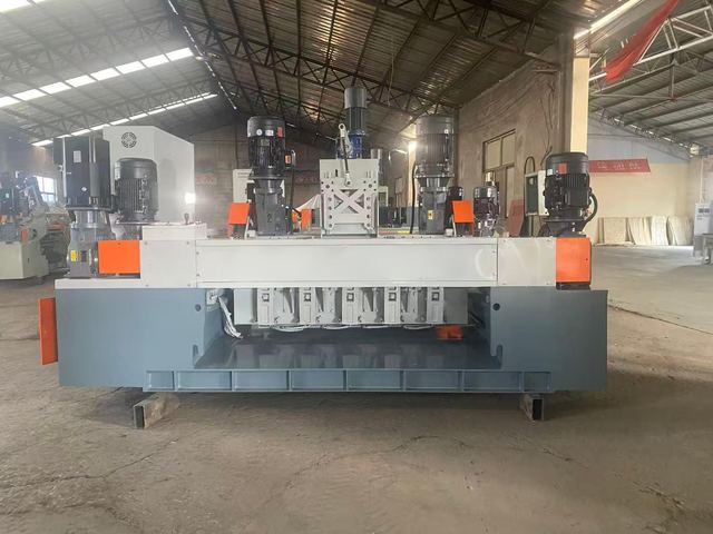 High Speed Wood Veneer Peeling Machine