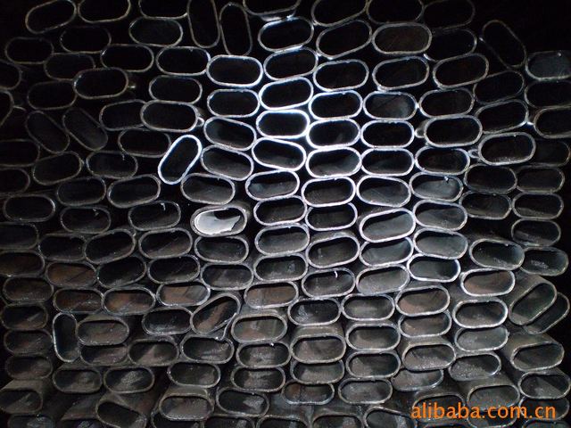 5.8M / 6M ASTM A53 BS1387 DIN2244 Galvanized Oiled Black ERW Welded Steel Pipes