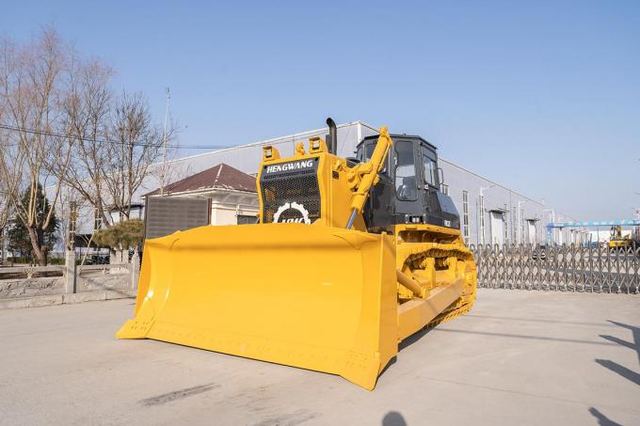 HW32D Heavy Duty Bulldozer Powerful NTA855-C360S10 Engine For Tough Work