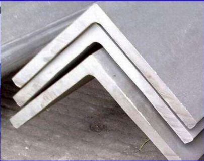 low carbon angle steel bar