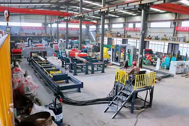 Fully-Hydraulic Band Sawmill