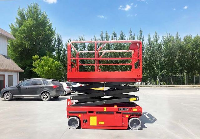 Self Propelled Scissor Lift Platform