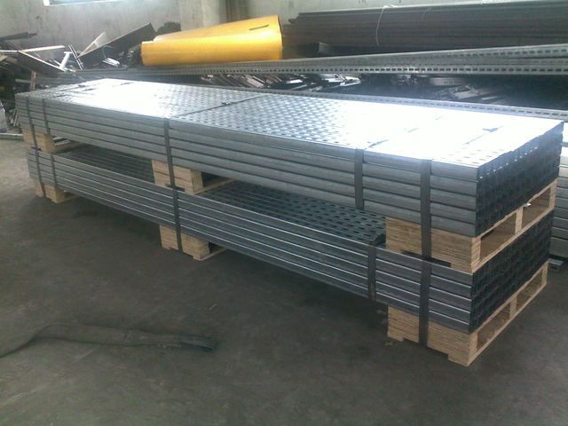 JIS G3101 SS400 Pre Galvanized and Hot Dipped Galvanized Steel C Channel
