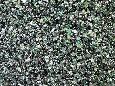 Green silicon carbide grit