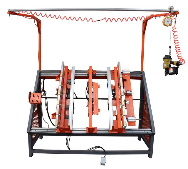 Europe Pallet Nailing Machine