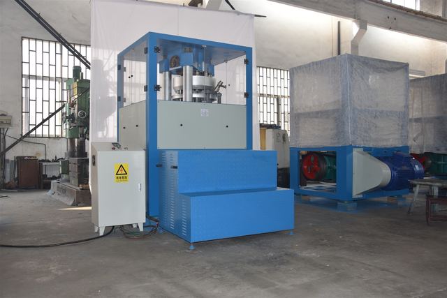 80mm Large Rotary Tablet Press Machine High Working Pressure For Chemical Industry