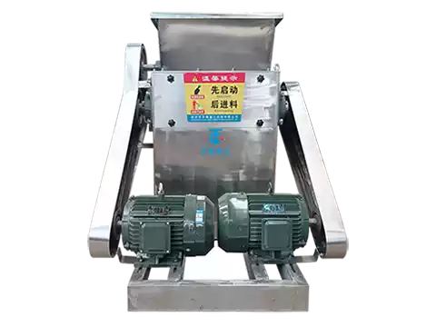 Urea crusher