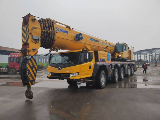 Used 2020 XCMG 220t XCA220L7 Crane for Sale Heavy Lifting Equipment, Low Hours ,Ready to Ship