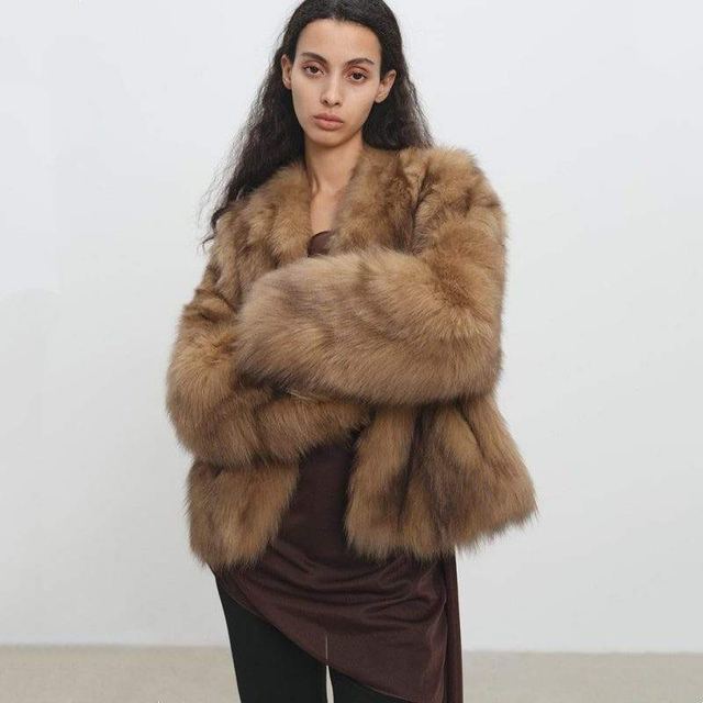 Women’s V-Neck Short Faux Fox Fur Coat