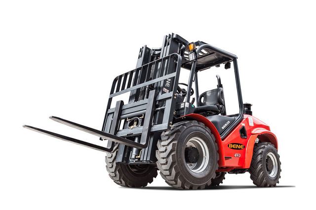 BENE 4 wheel drive 3.5ton rough terrain forklift truck with closed cabin