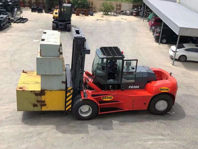 30Ton to 32ton diesel forklift truck 30 ton container forklift with 4000mm mast