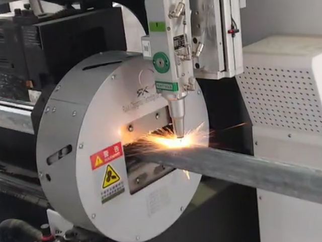 Metal irregular tube laser cutting machine