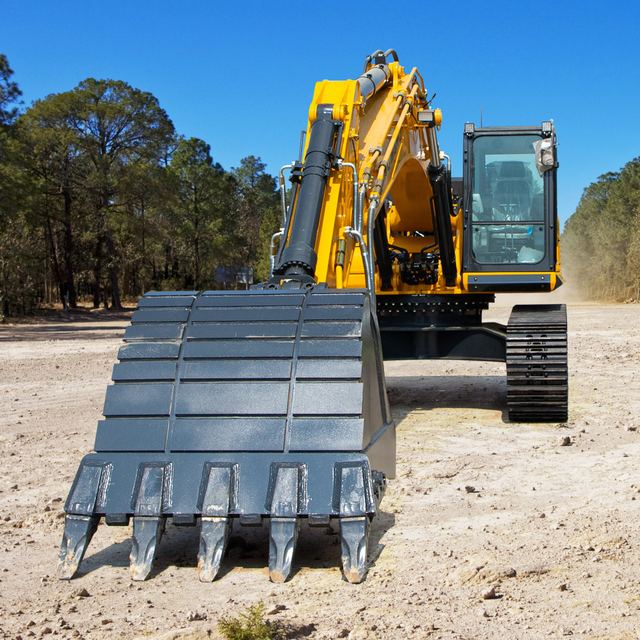 Powerful 22 Ton Digger Excavator