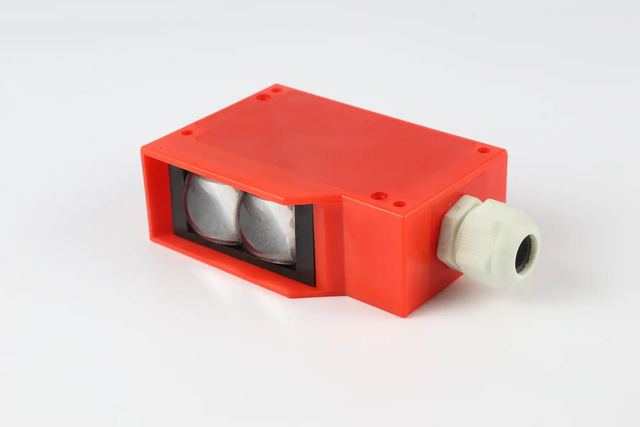 E3K100 Remote Photoelectric Switch