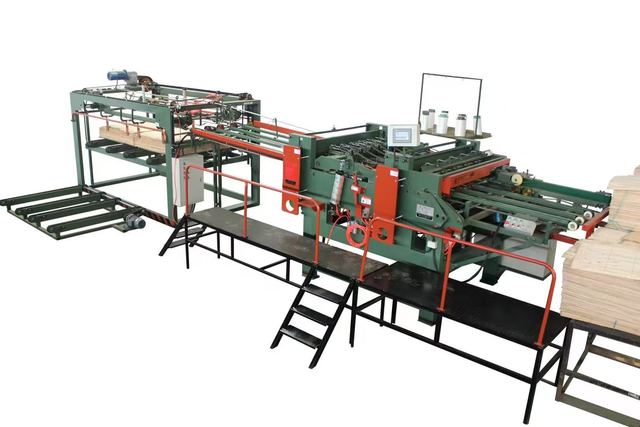 Core Veneer Composer Machine