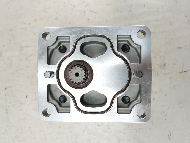 Komatsu Hydraulic Gear Pump 705-21-39070