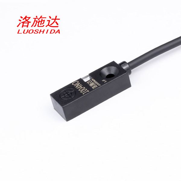 Plastic Rectangular Inductive Proximity Sensor Switch Q10 High Speed With Cable Type