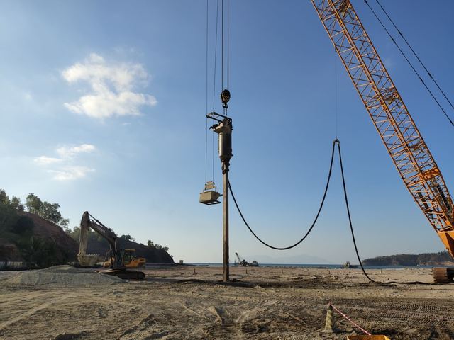 Low Noise Zero Emission Electric Vibroflot Urban Ground Improvement Equipment