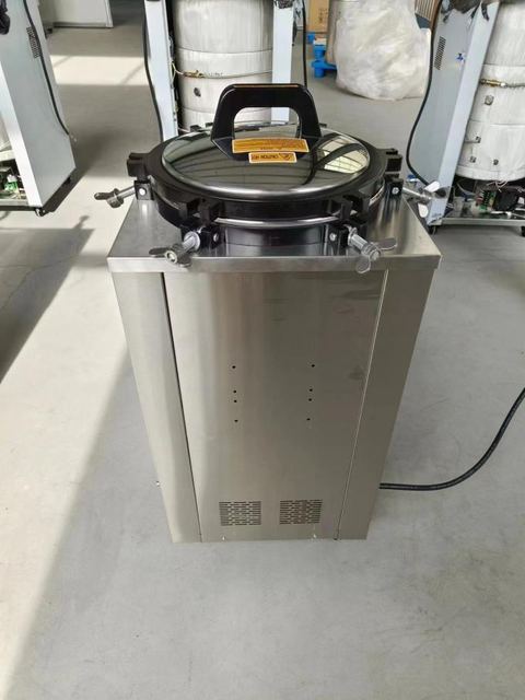 35L Bolt Type Top Loading Sterilizer With Gravity Exhaust Vertical Steam Sterilizer