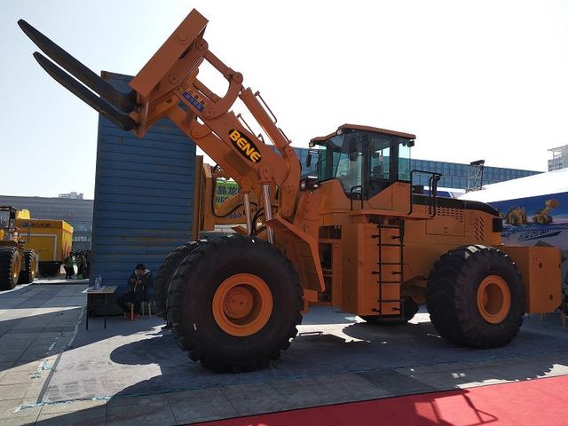 Chinese 32ton wheel loader 36ton diesel forklift with Cumins engine