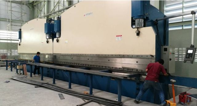 2-WE67K-400/7000 CNC Tandem Hydraulic Press Brake For Making Light Pole High Mast