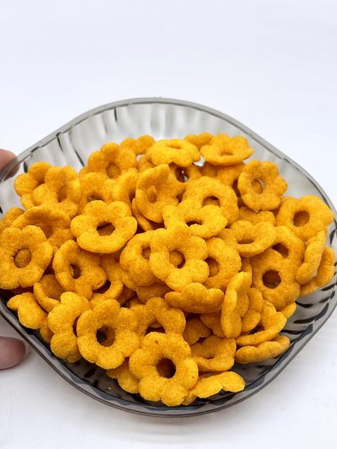 Light Golden Crispy Ring Snacks