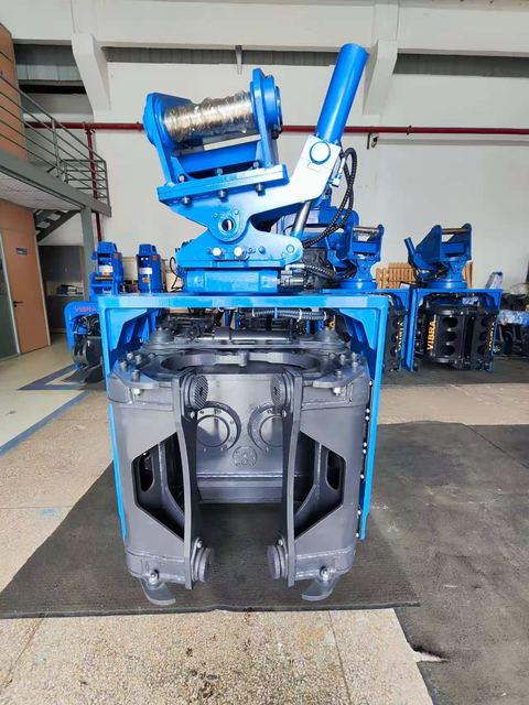 Side Grip Pile Driver