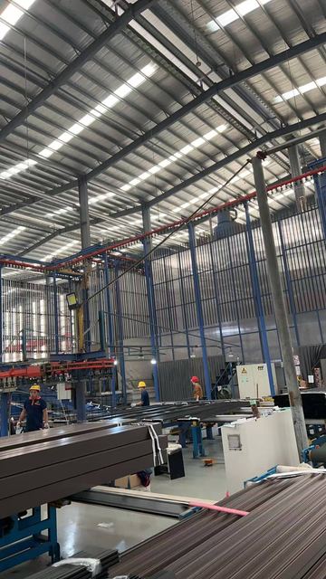 SEW Driving System Vertical Powder Coating Line High-performance for Aluminum Profiles