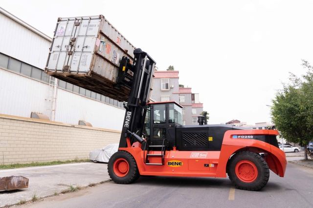 BENE 25 ton heavy diesel forklift Chinese 25ton forklift supplier with